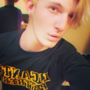 Meet your Posher, Eli